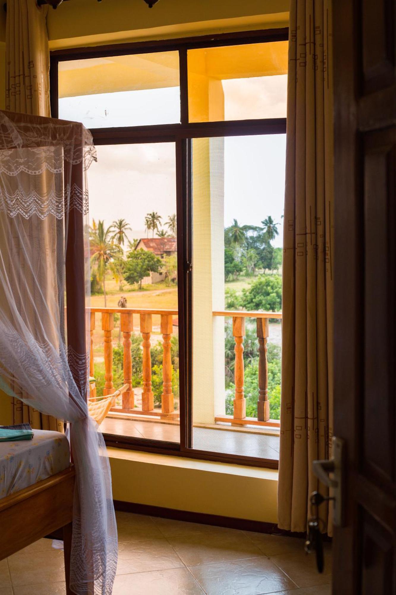 Mikoko Beach & Cottages Bagamoyo Exterior foto